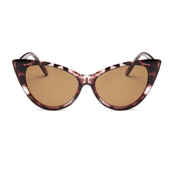 **EVANGELINE* Leopard Print Fashion Cat Eye Sunglasses - Picture 2 of 2